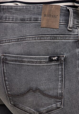 MUSTANG Flared Jeans 'Style Shelby' in Grau