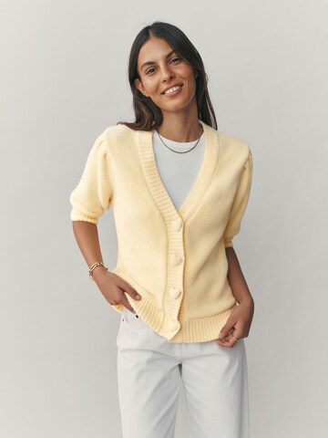 Next Kardigán - sárga: elől