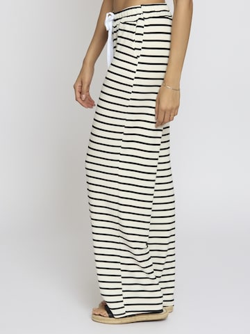 Wide Leg Pantalon 'Sveaa' Lilavie en blanc