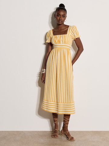 Robe ' ' Apricot en jaune : devant
