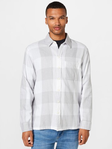 Coupe regular Chemise HOLLISTER en gris : devant