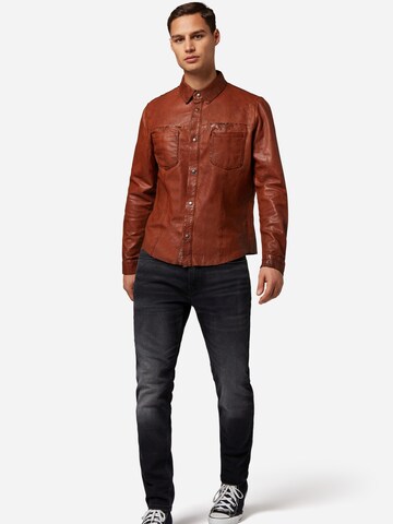 Slim fit Camicia 'Das Reverse' di RICANO in marrone