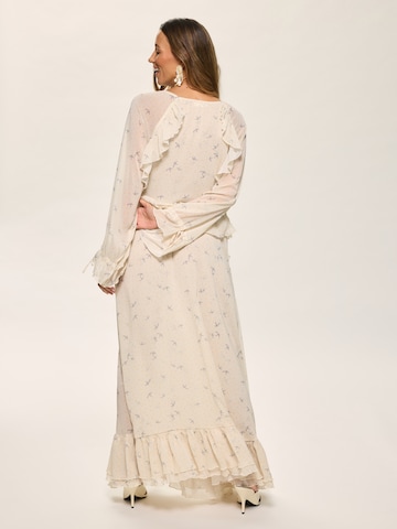 Abito di Kamila Šikl in beige