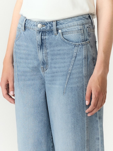 YAS Barrel Jeans 'YASSKY' in Blue