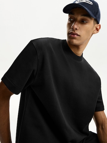 Bershka Tričko - Čierna