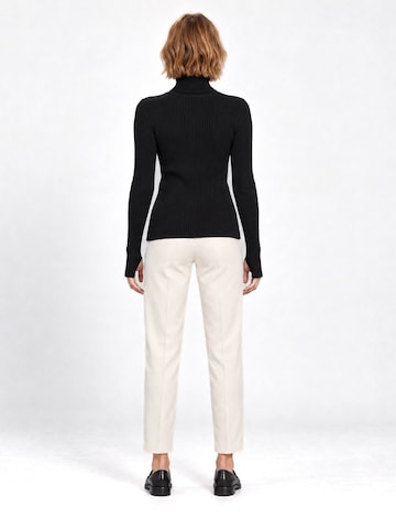 RYVAN Svetr 'Pullover' – černá
