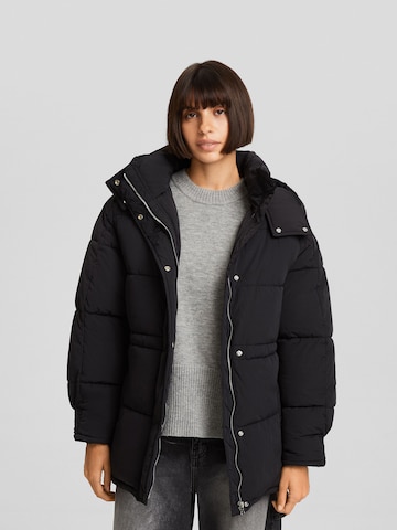 Bershka Zimní bunda – černá: přední strana