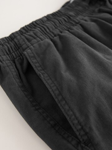 Next - regular Pantalón chino en negro
