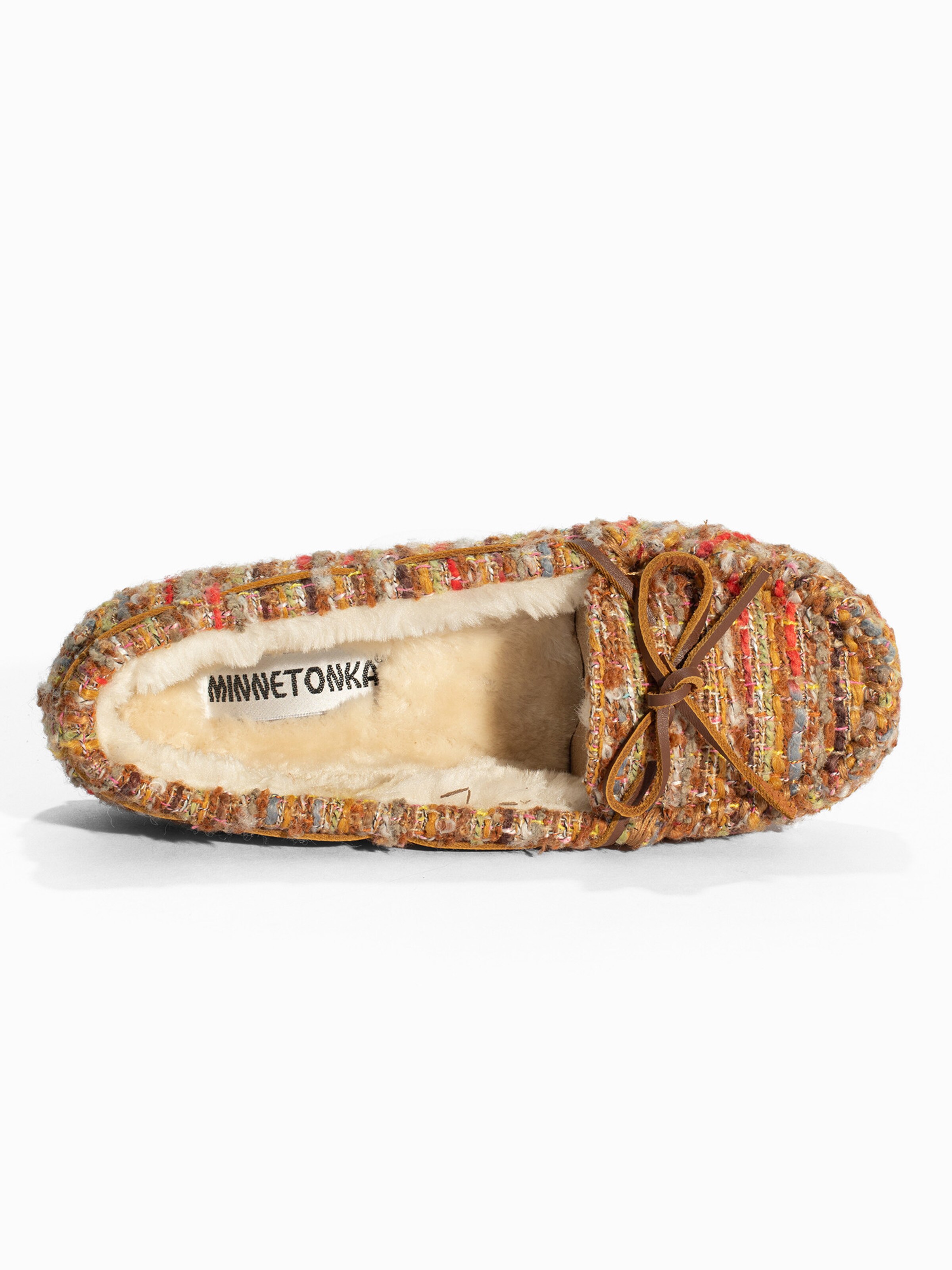 Minnetonka Mocassins 'Cally' in Bruin