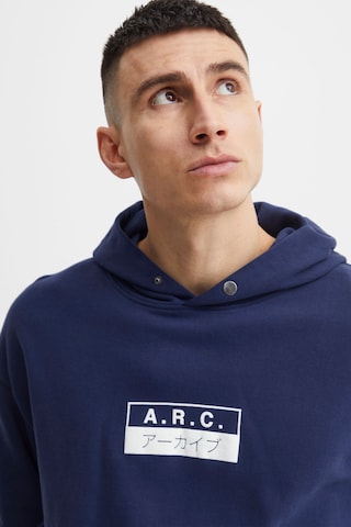 !Solid Sweatshirt in Blue