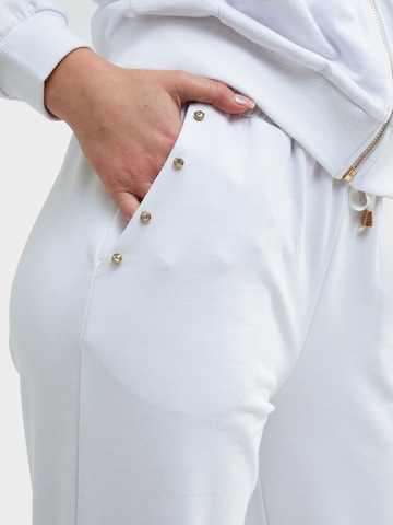 Tapered Pantaloni di Influencer in bianco