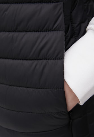 Finn Flare Vest 'Basic' in Black