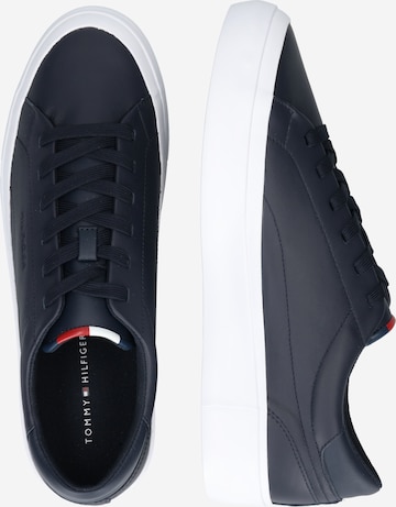 TOMMY HILFIGER Sneaker low i blå