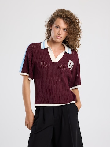 America Today Shirt in Red: front