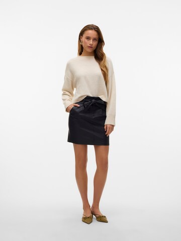 Vero Moda Petite Spódnica 'EVA' w kolorze czarny
