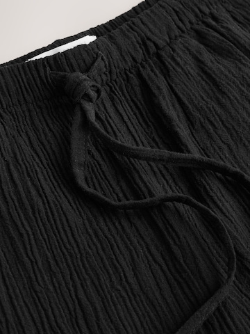 Next Regularen Hlače | črna barva