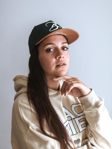 Blackskies Cap 'B Script' in Beige