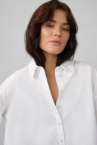 My Essential Wardrobe Blouse in White