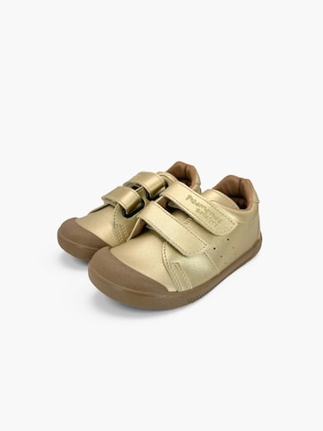Sneaker di Pisamonas in oro