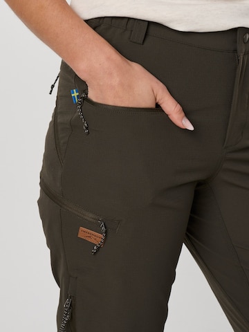 SWEDEMOUNT Regular Outdoorbroek 'Stryn' in Groen