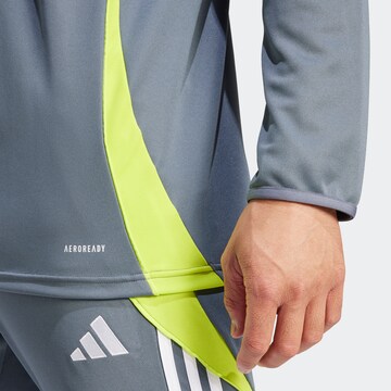 ADIDAS PERFORMANCE - Sweatshirt de desporto 'Tiro 24' em cinzento