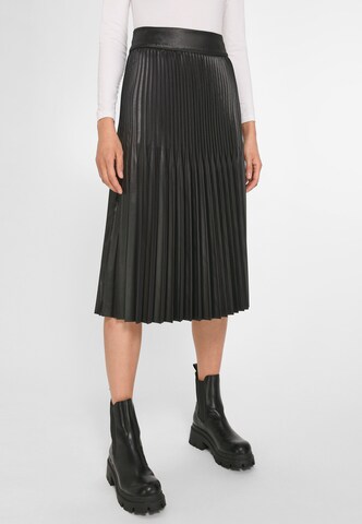 Basler Skirt in Black: front