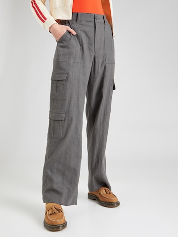 HOLLISTER - Loosefit Pantalón cargo en gris: frente