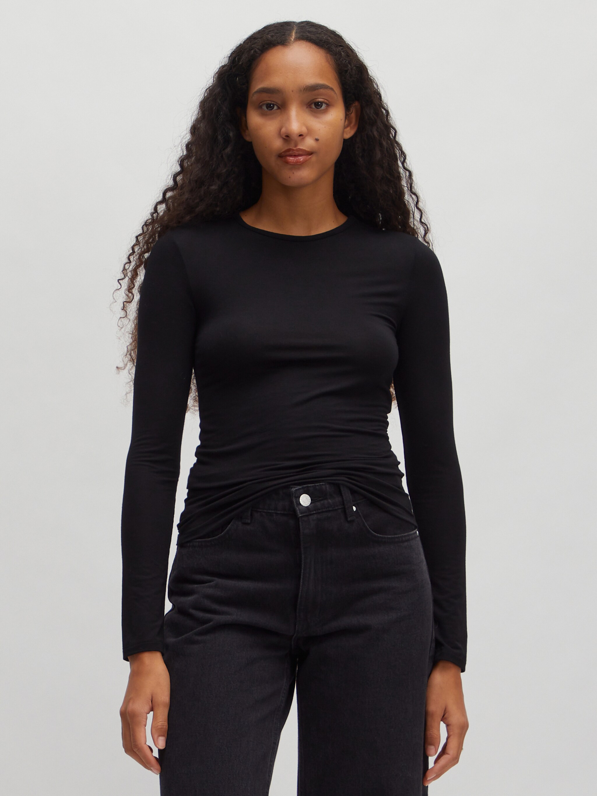 EDITED Productos Camiseta 'Lia' negro