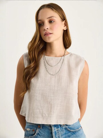 Top di Bianco Lucci in grigio