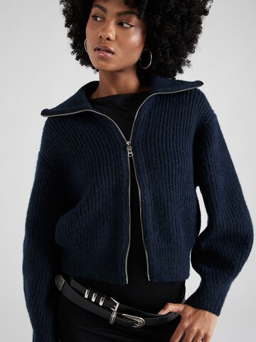 Cardigan 'Bea' WEEKDAY en bleu