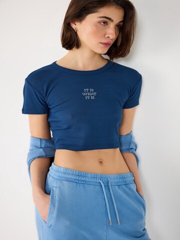 No Matter What Shirt in Blauw: voorkant