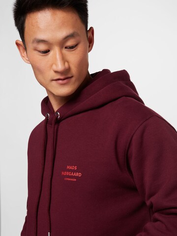 MADS NORGAARD COPENHAGEN Sweatshirt in Rot