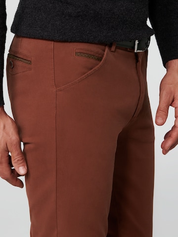 MEYER Slimfit Chino in Bruin