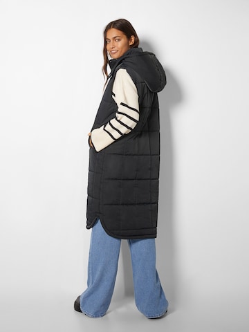 Bershka Bodywarmer in Zwart