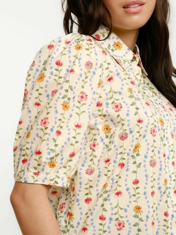 Liberte Essentiel Toppi ' FLORA ' värissä monivärinen