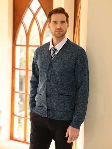 YOUTHUP Strickjacke 'Anschmiegsam'‌‌‌‌‌‌ in Blau: Vorderseite