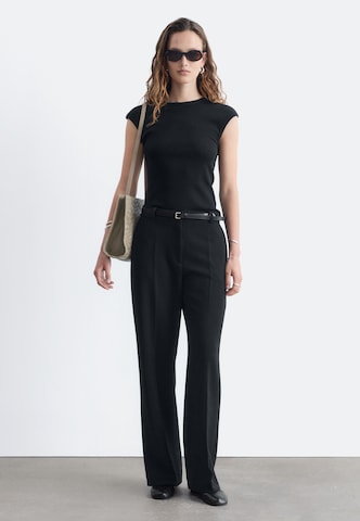 & Other Stories Loose fit Pleated Pants in Black