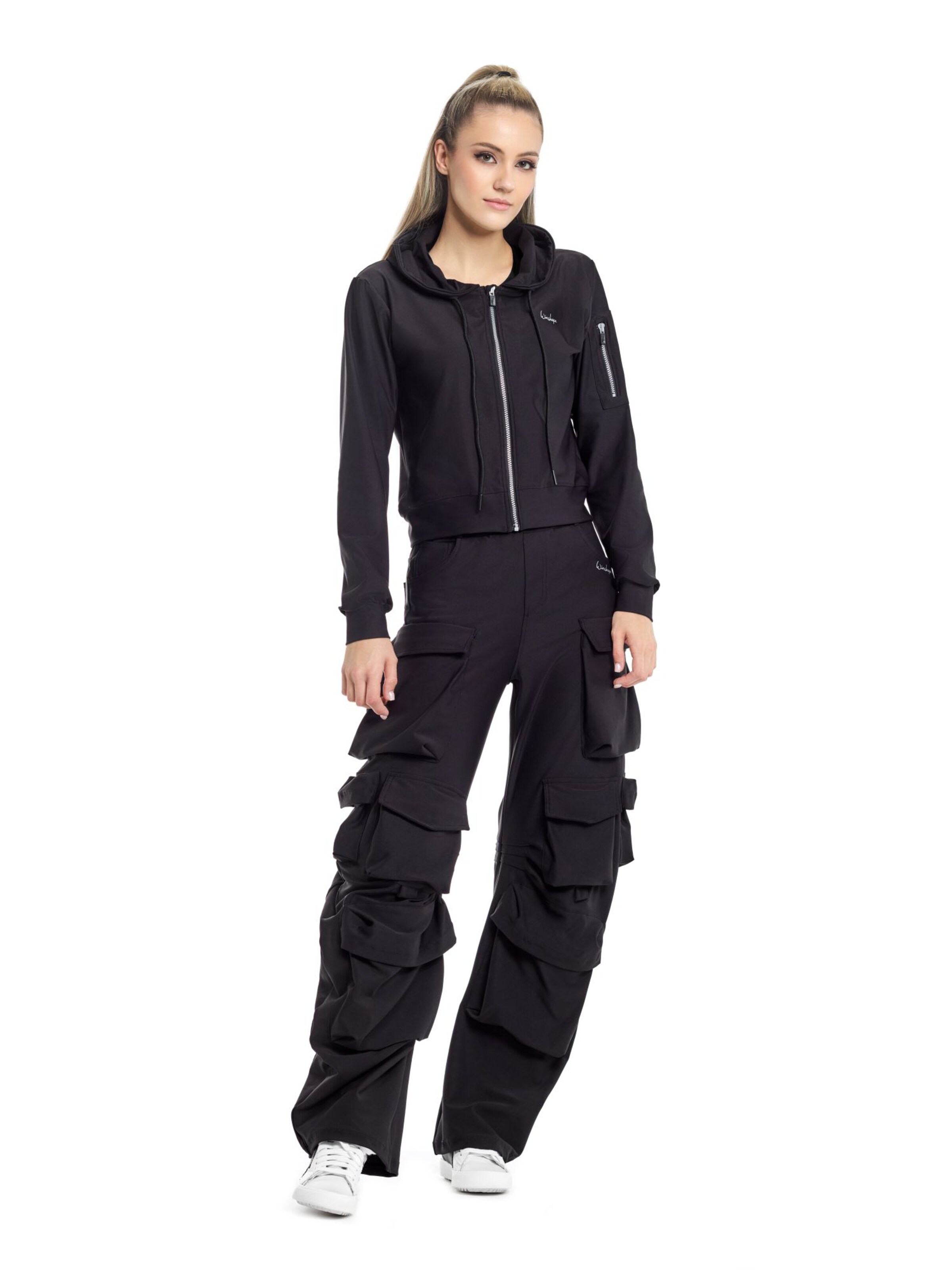 Winshape Спортивная куртка 'J009C' в Черный