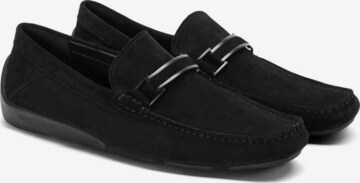 Kazar Moccasins in Black