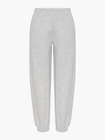 cfab (formerly creamy fabrics) - Pierna ancha Pantalón 'Everyday Carrot' en gris: frente