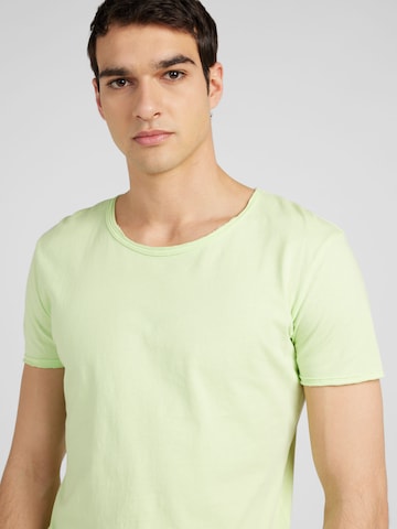 Tricou 'FREEZE' de la Key Largo pe verde