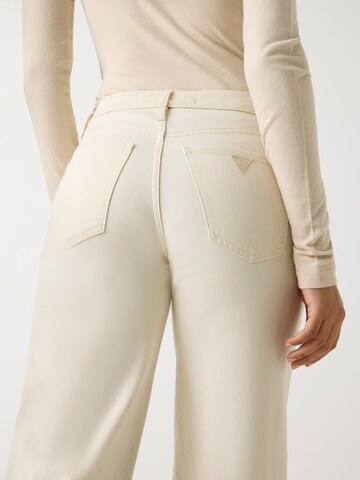 GUESS Wide leg Jeans in Beige
