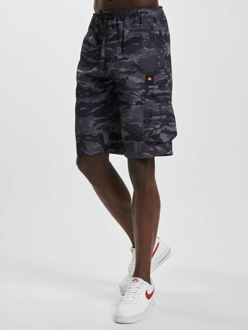 ELLESSE Loosefit Broek 'Lavaredo Camo' in Grijs: voorkant