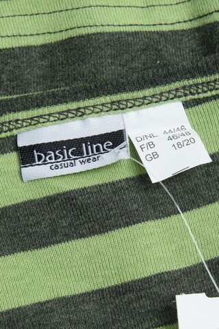 Basic Line Top & Shirt in XXL-XXXL in Green