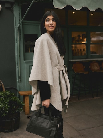 Next Кейп в Бежевый