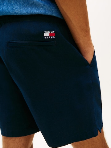 Tommy Jeans Regular Trousers in Blue