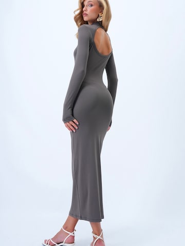 pelēks Trend Alaçatı Stili Kleita