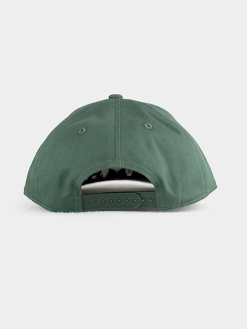 Bavarian Caps Cap 'Cap "Spongebob chillt" - dunkelgrün (Halfcurved)' in Green
