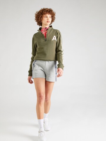 AÉROPOSTALE Sweatshirt in Groen