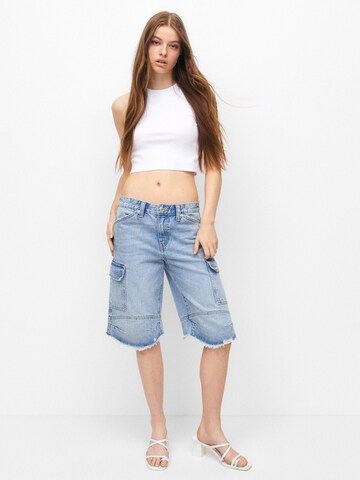 Pull&Bear Loose fit Cargo jeans in Blue: front